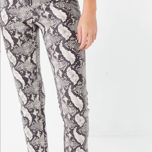UO Maia Pink Snake Skin Pants - Picture 4 of 6